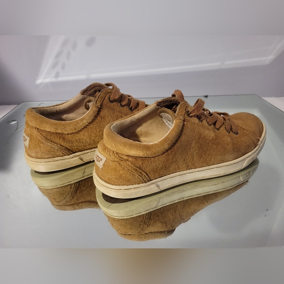 UGG TOMI CASUAL SNEAKER SIZE 6 - Picture 2 of 7